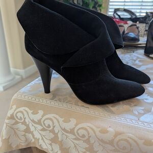 Via Spiga Black Ankle Booties Sleek Suede Design